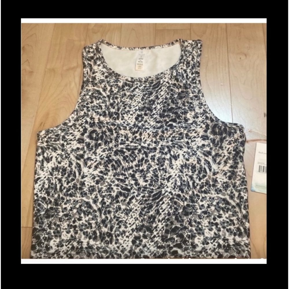 Balance Collection White Animal Mix Top Size Large NWT